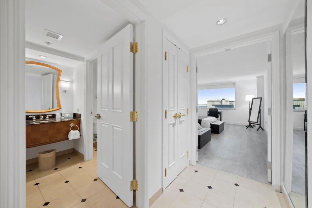 Huge Beachfront Condo Cozysuites At Showboat Atlantic City Exterior foto